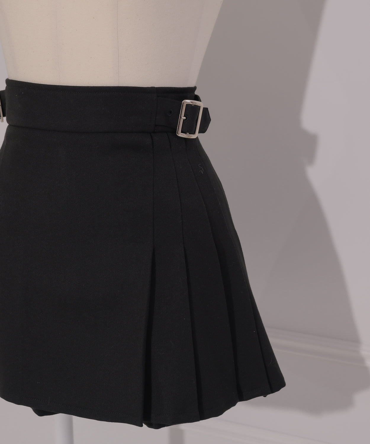 サイドベルトプリーツスカパン