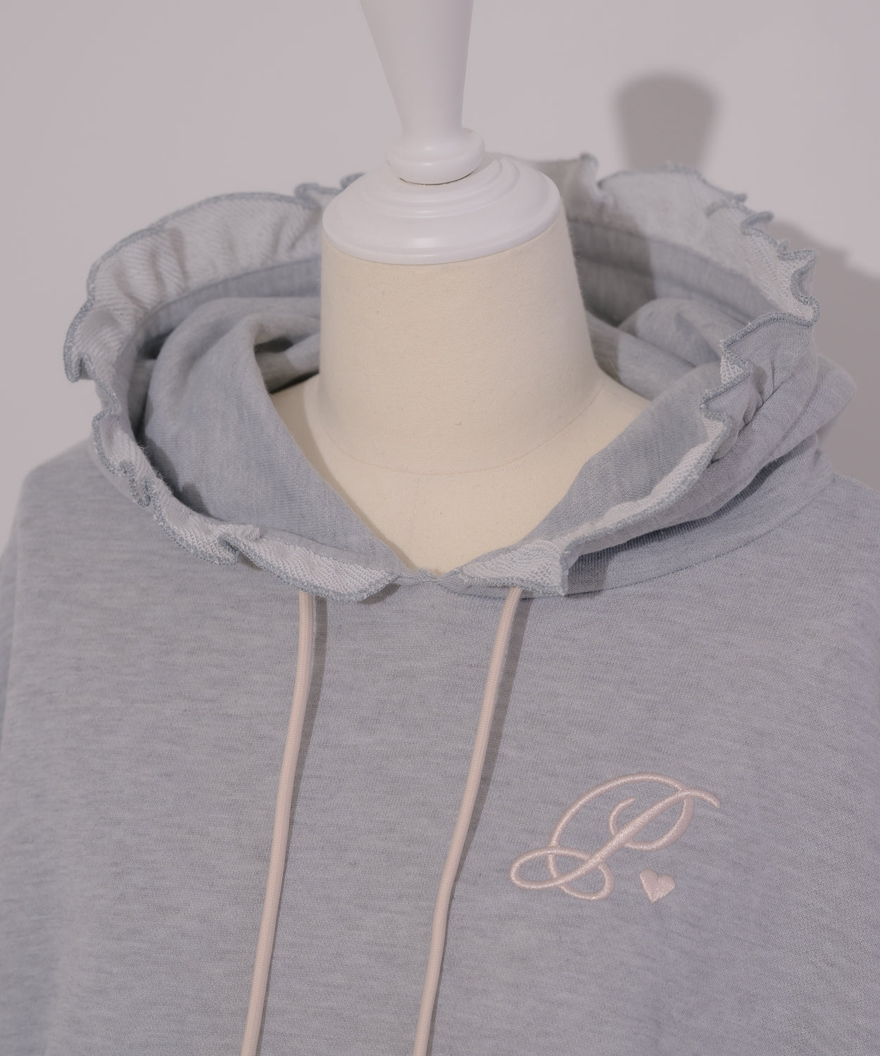 フードフリルスウェットミニワンピース