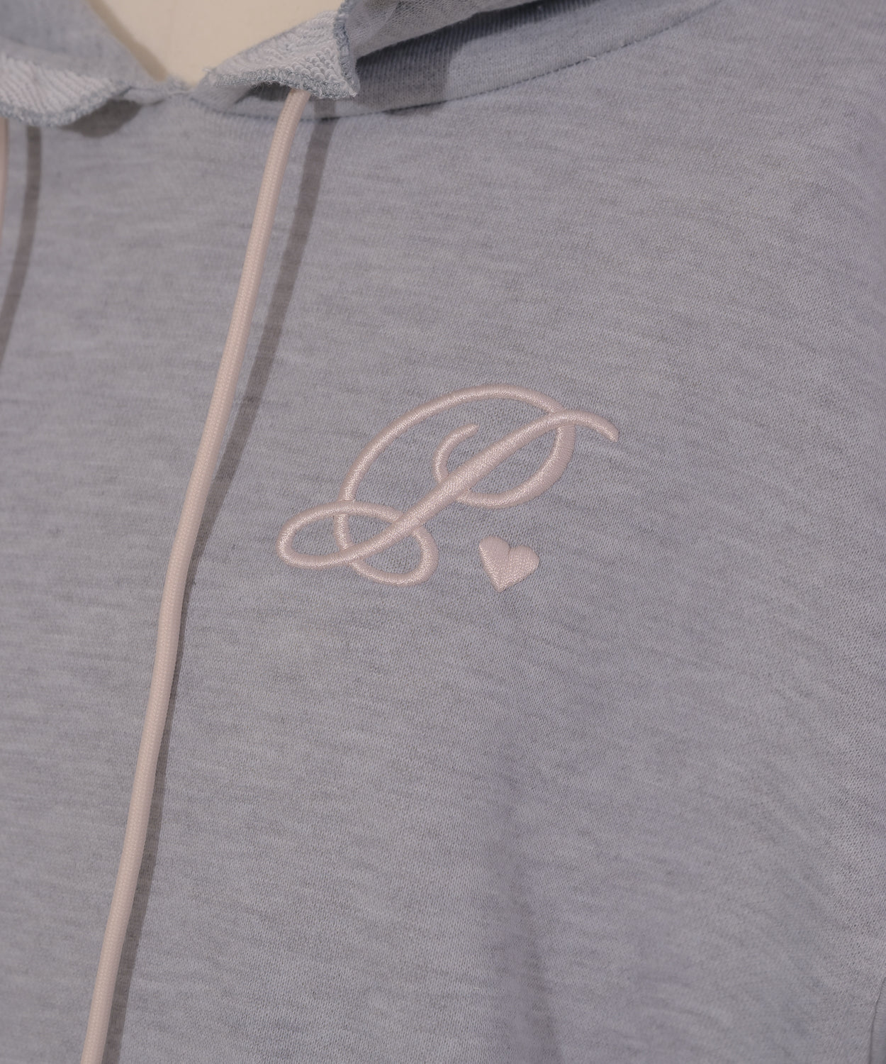 フードフリルスウェットミニワンピース