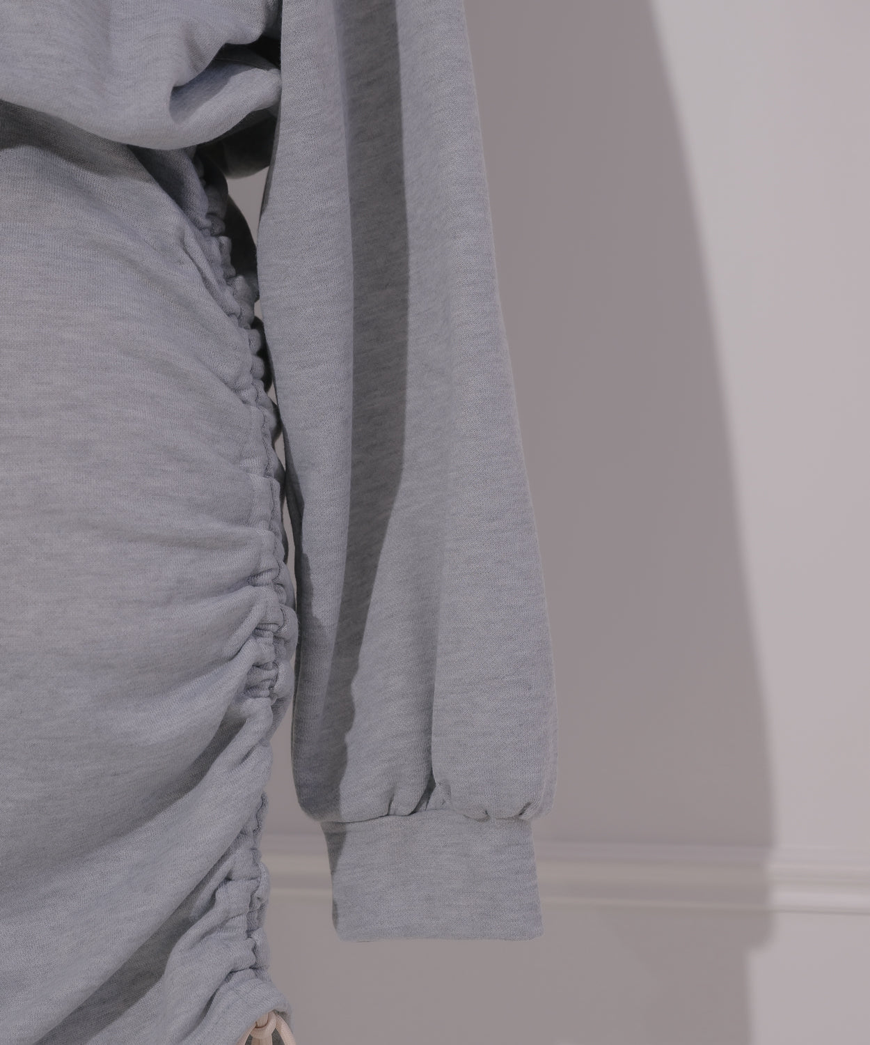 フードフリルスウェットミニワンピース