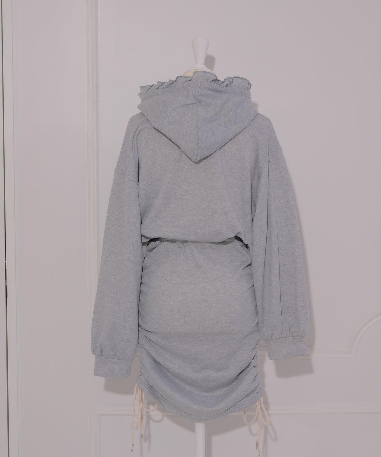 フードフリルスウェットミニワンピース