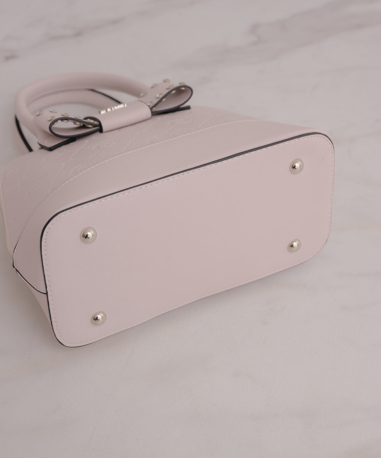 ビジューリボンモノグラムバッグ