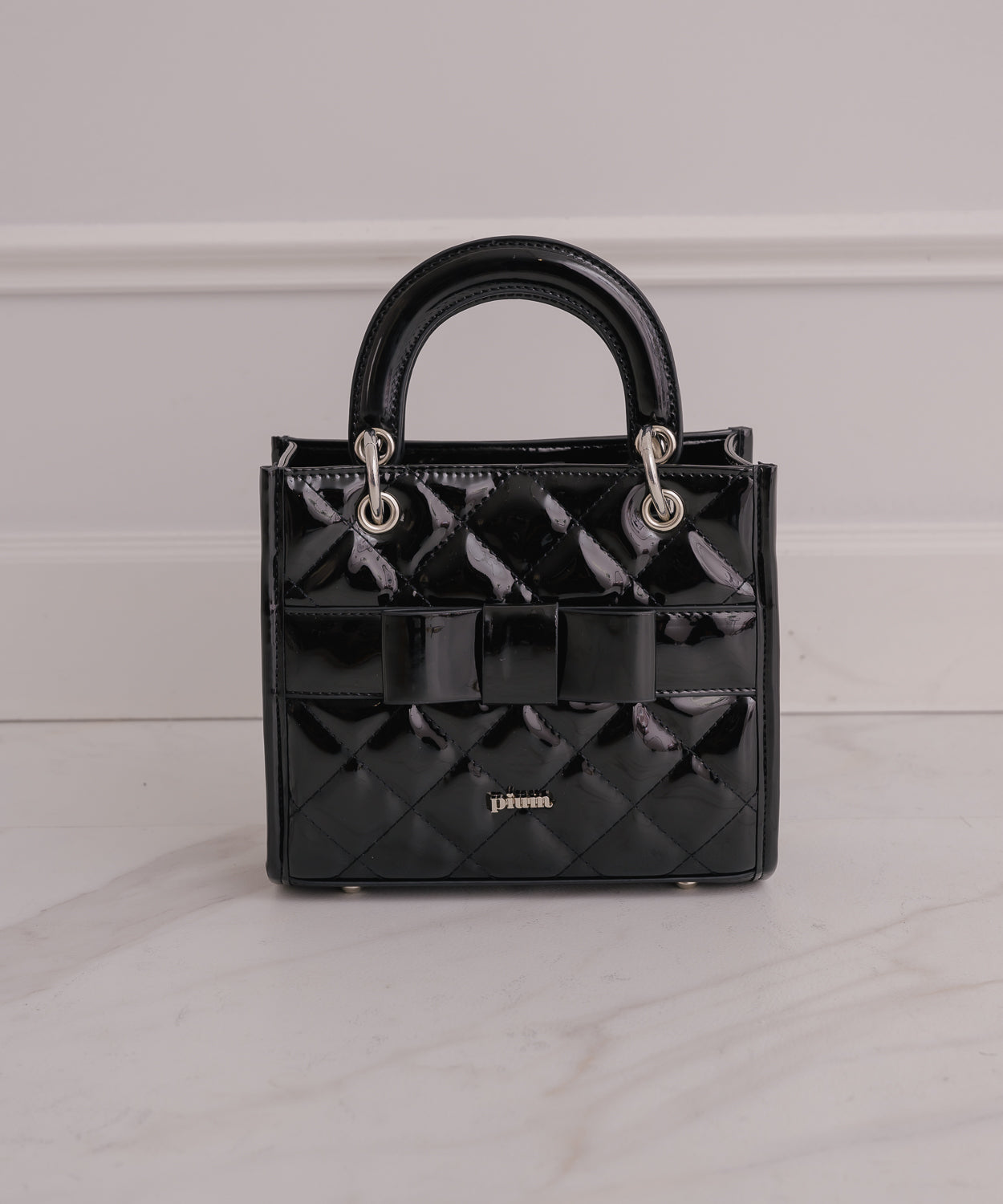 カラー:ブラック