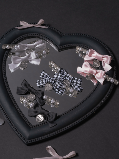 【非売品】piumモノグラム折りたたみミラー オリジナルリボンクリップ 非売品】piumモノグラム折りたたみミラーオリジナルリボンクリップ