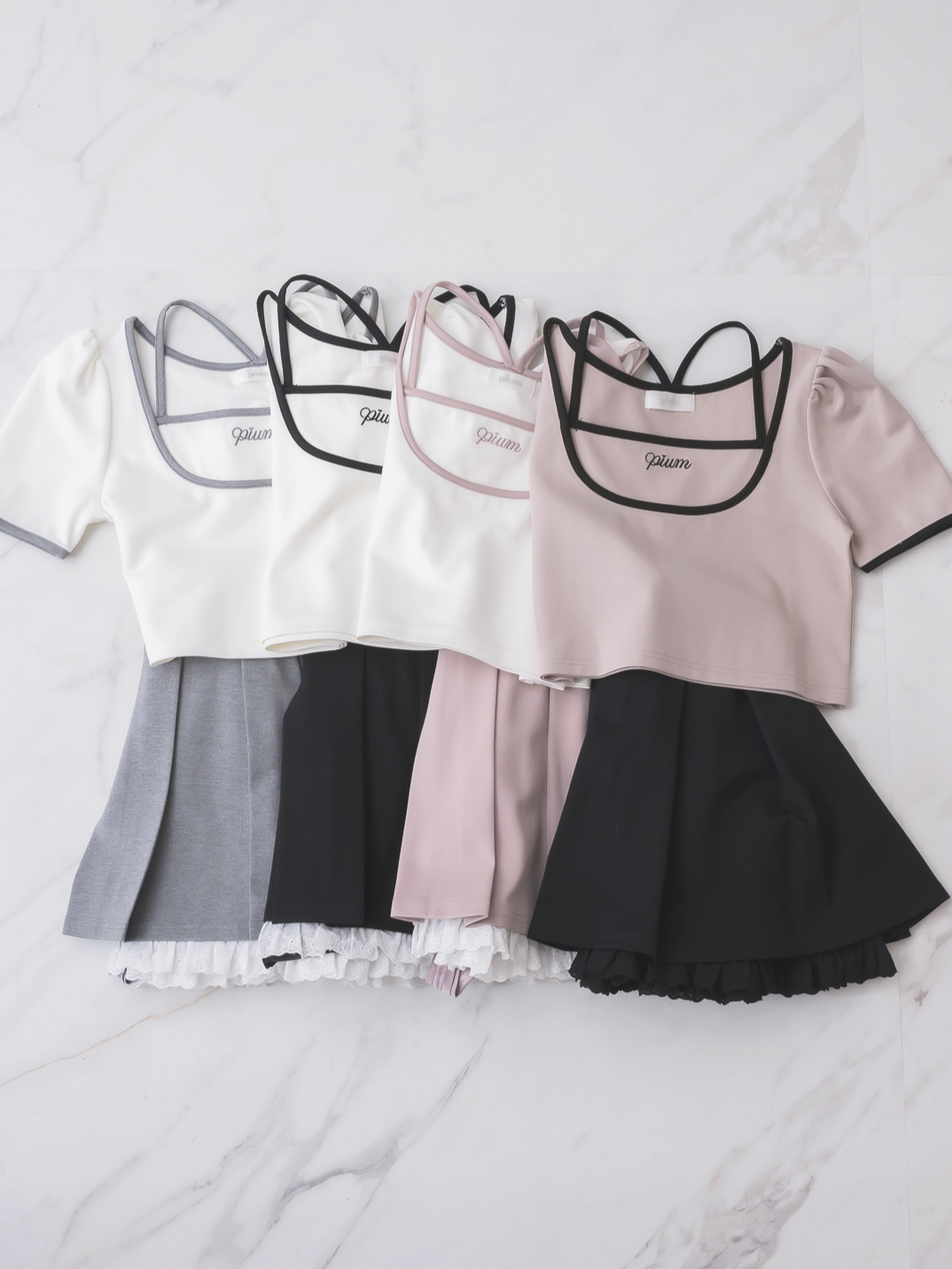 バイカラーTシャツ×タックミニスカートセット