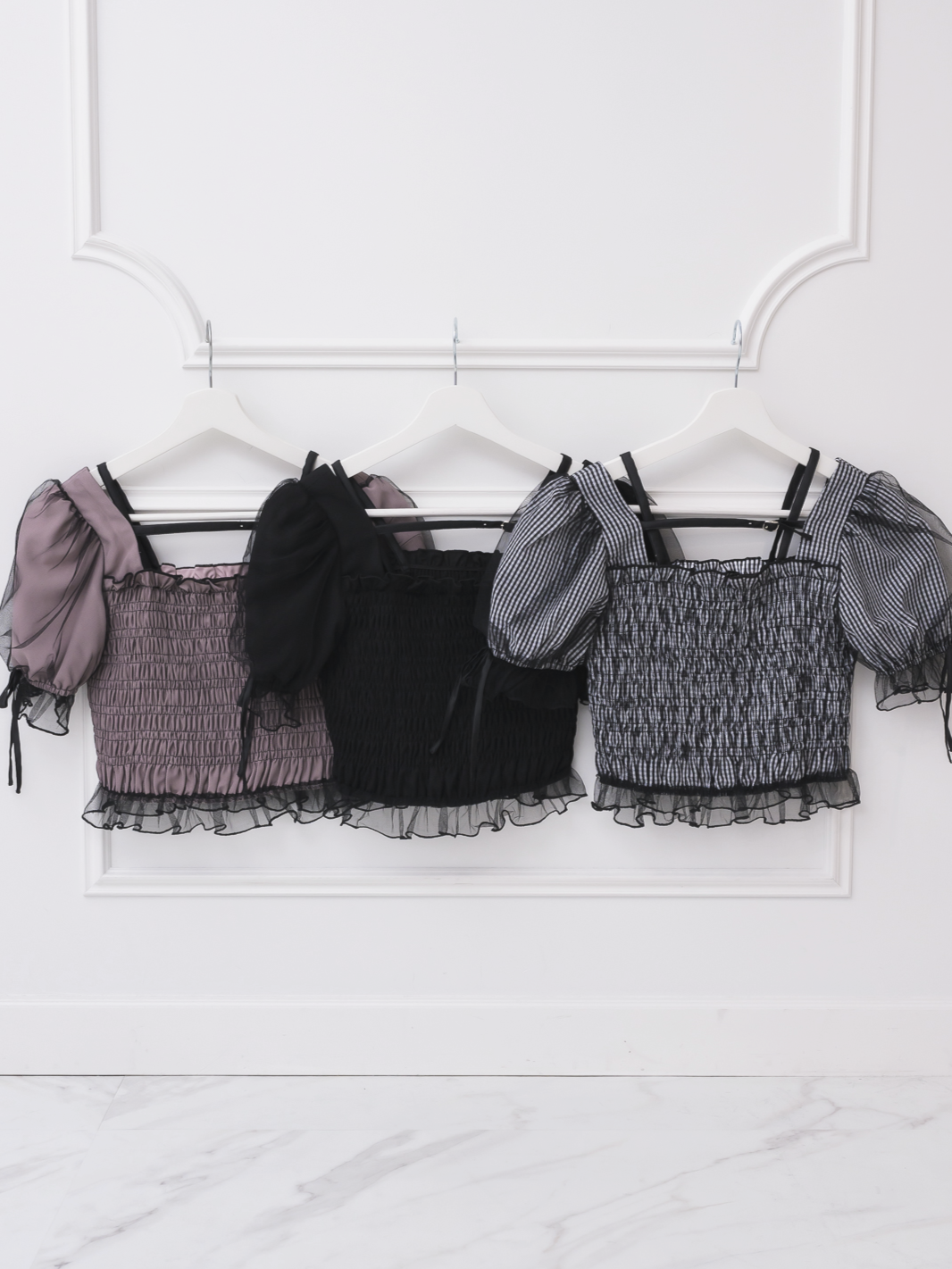 シャーリングチュールフリルブラウス