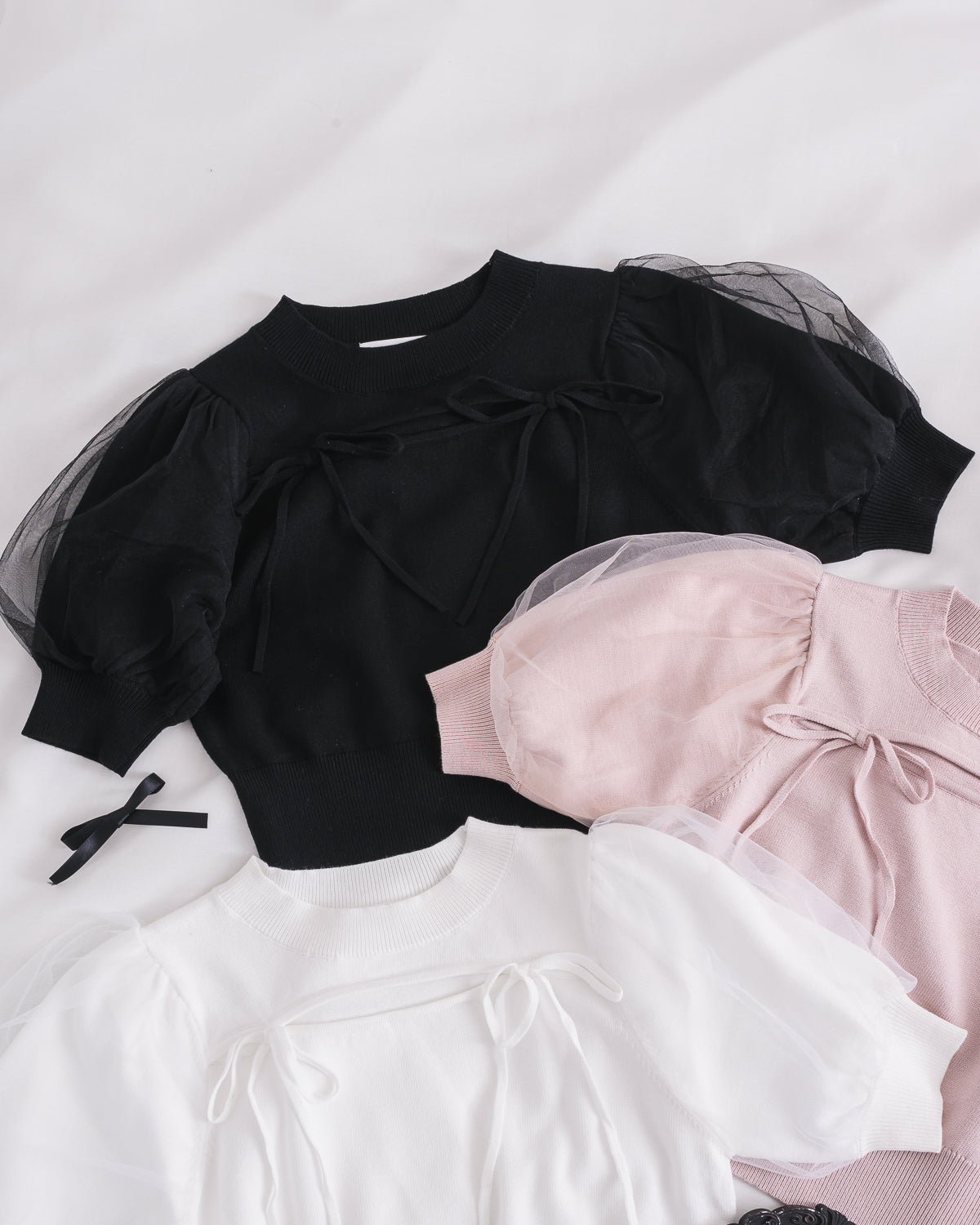 カットアウトチュールスリーブニット