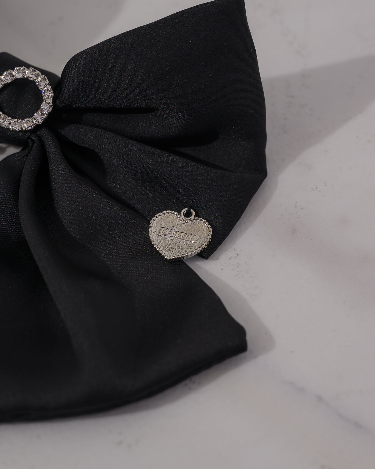 ビジュー付きサテンビッグリボンバレッタ