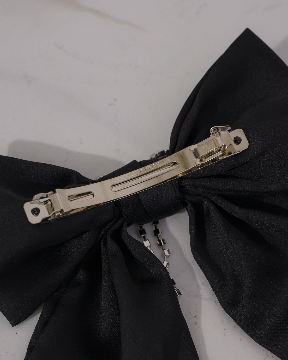 ビジュー付きサテンビッグリボンバレッタ