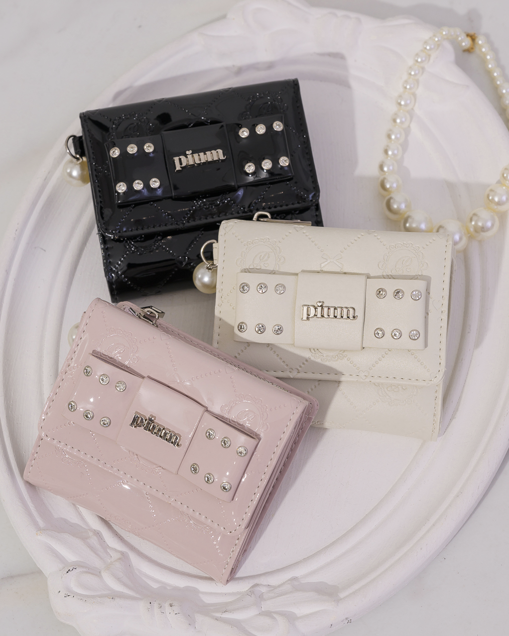 piumモノグラムウォレット