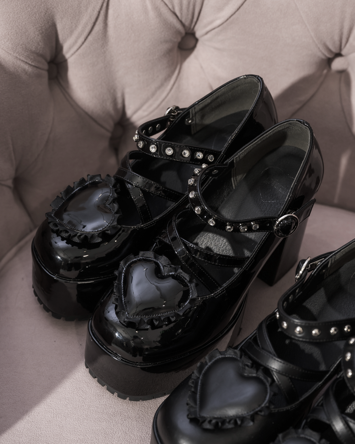 カラー:ブラックエナメル