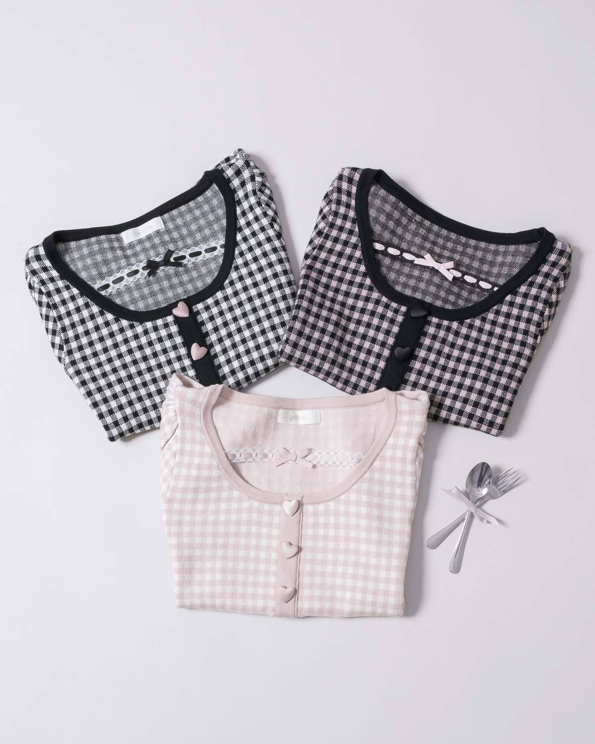 ハートボタンレーステープニット