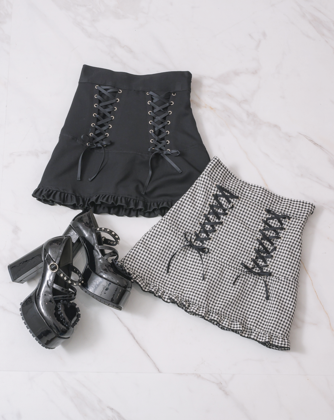 レースアップ フリルミニスカパン