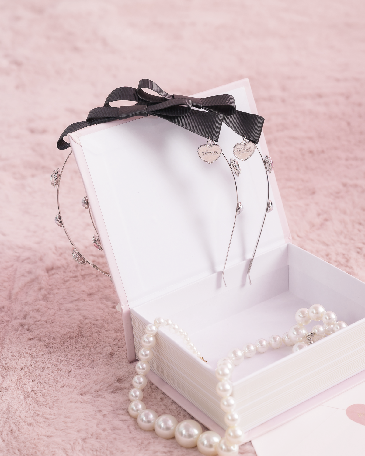 ハートビジューリボンカチューシャ