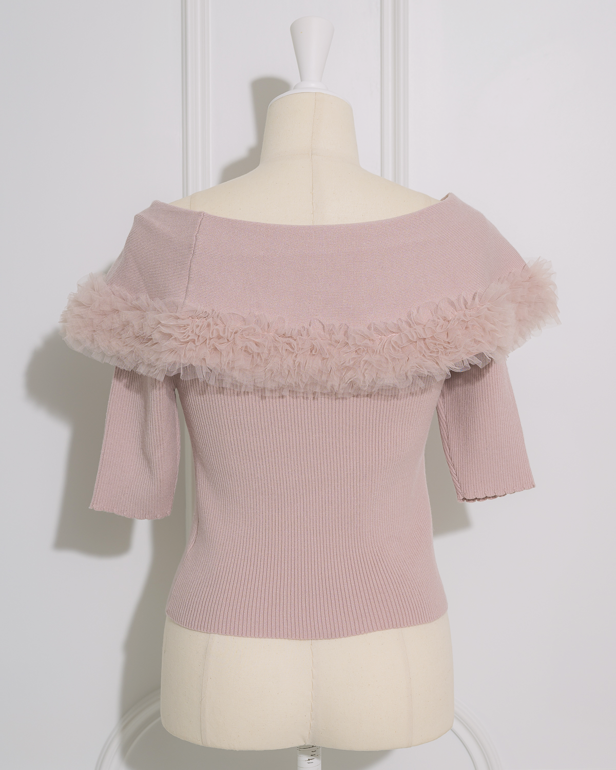 チュールフリルオフショルニットトップス