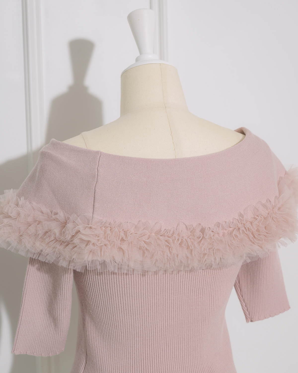 チュールフリルオフショルニットトップス