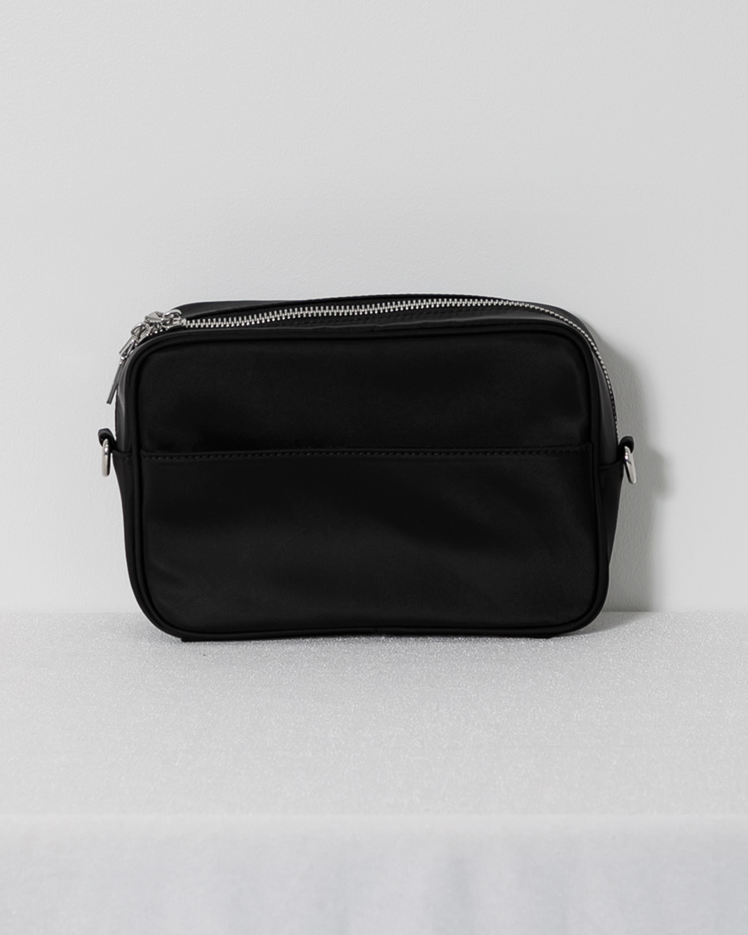 フロントリボンナイロンポシェット