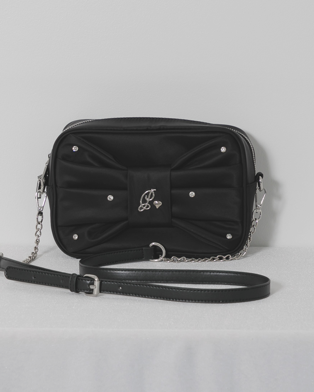 カラー:ブラック