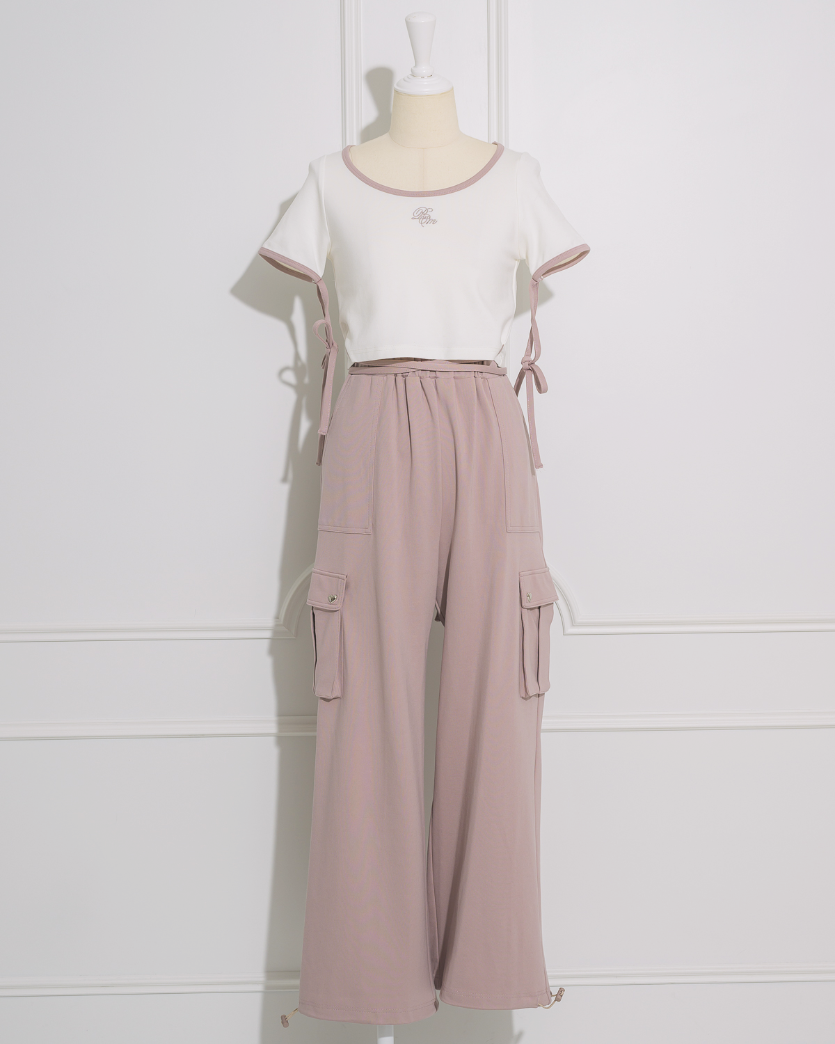 カラー:ホワイト×ピンク