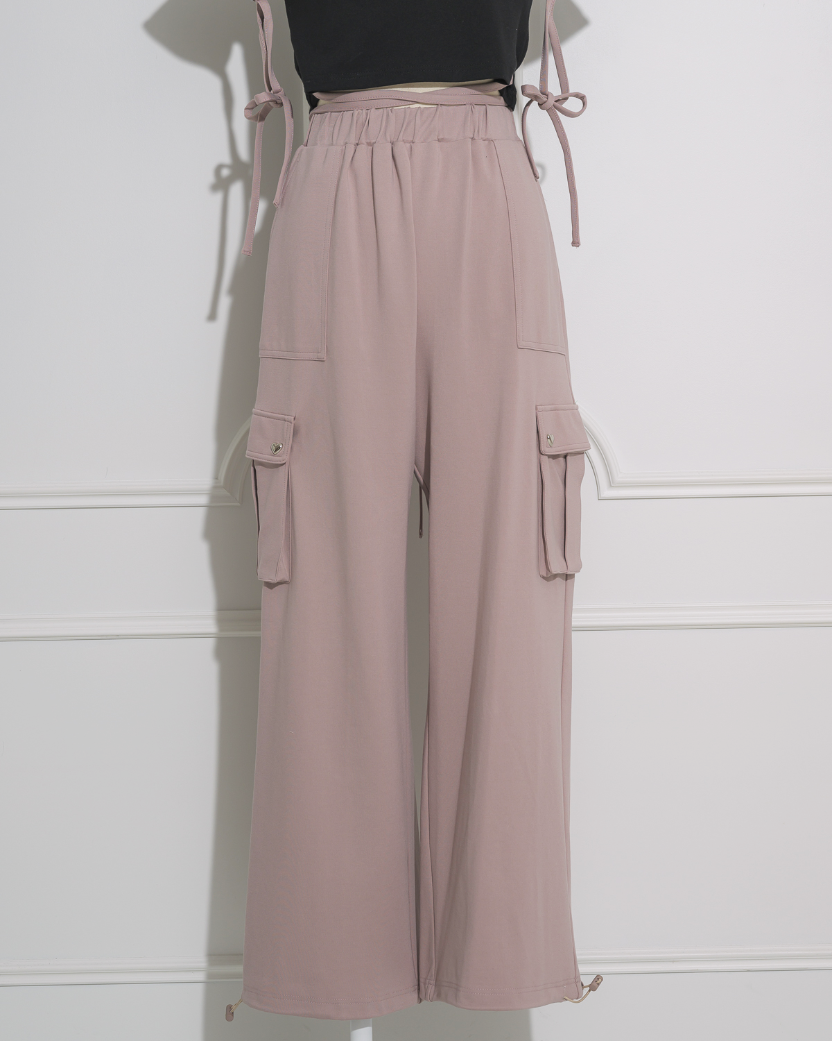 バイカラーテープTシャツ×カーゴパンツセット