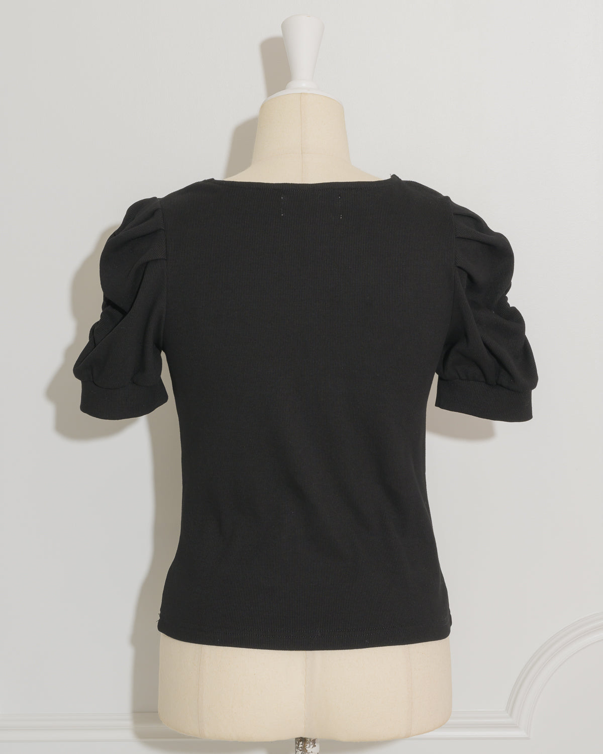 ハート開きギャザースリーブカットソー