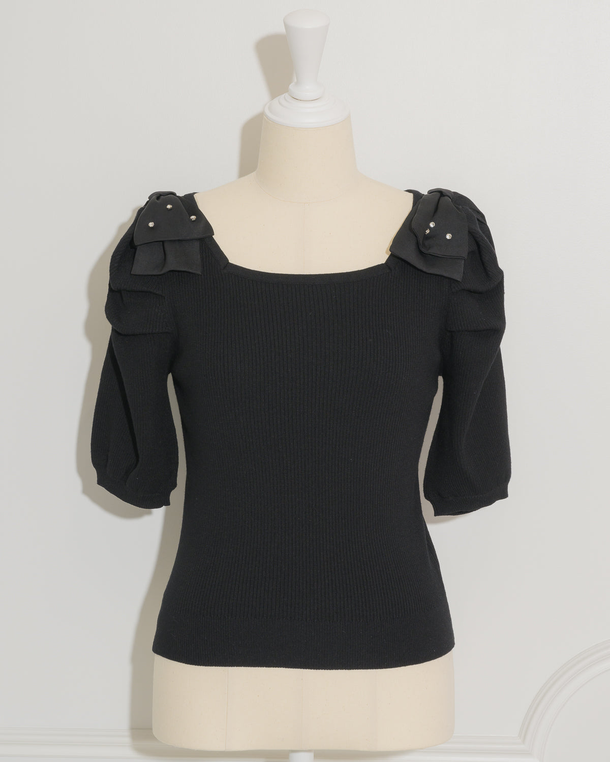 カラー:ブラック