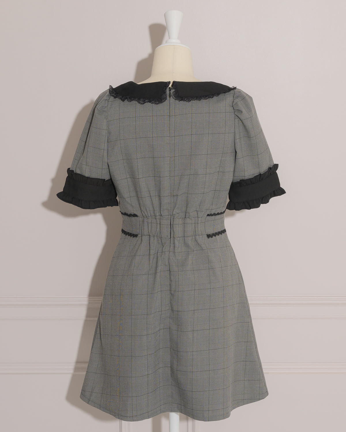 フロントリボン衿付きミニワンピ