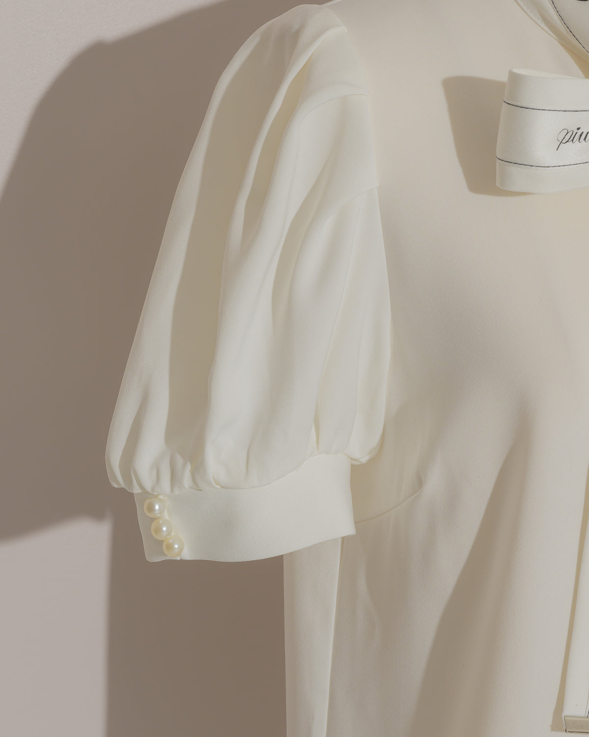 ロゴリボンボウタイブラウス