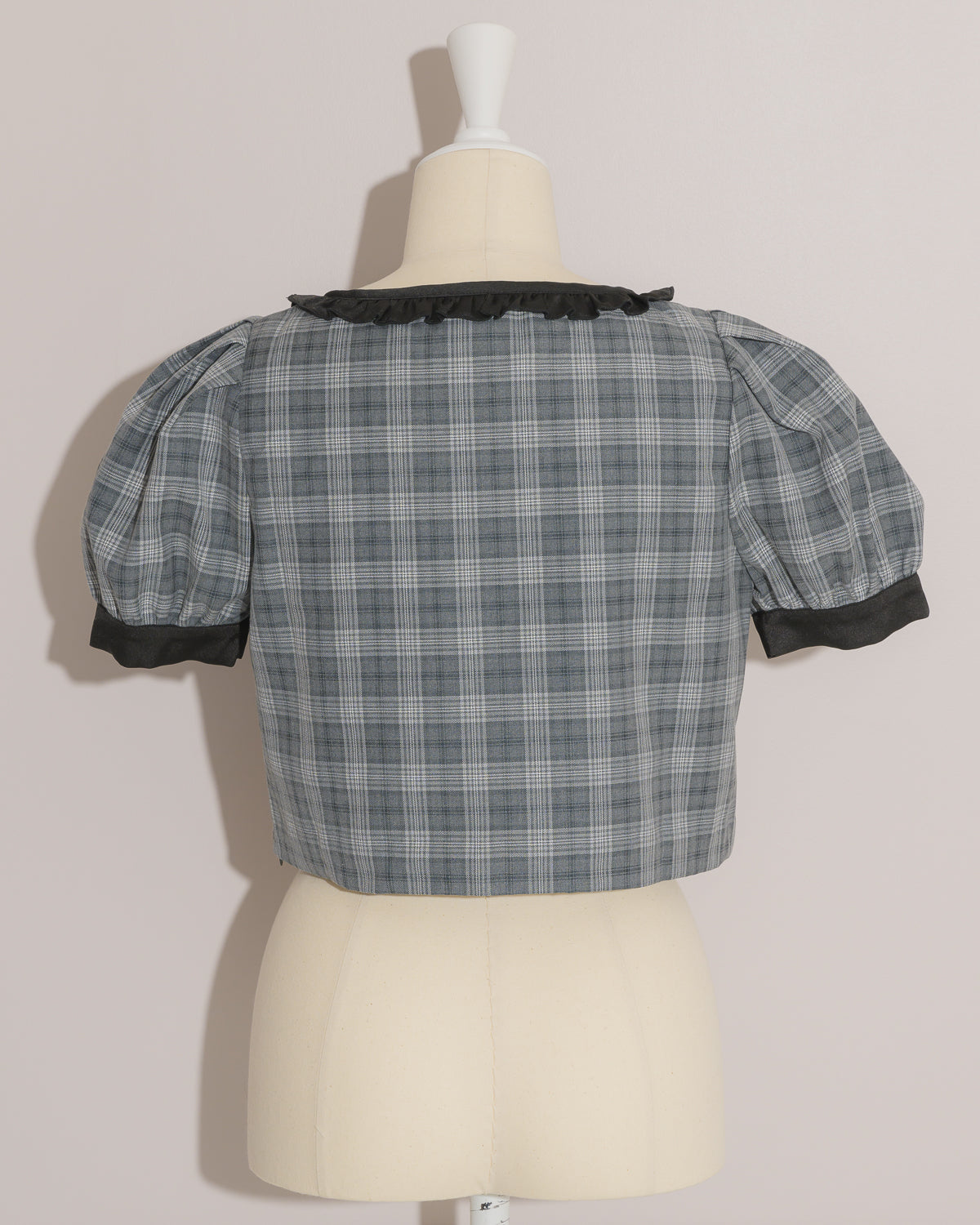 バイカラーフロントリボントップス