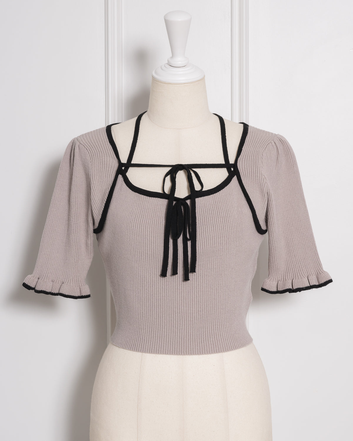 カラー:グレージュ