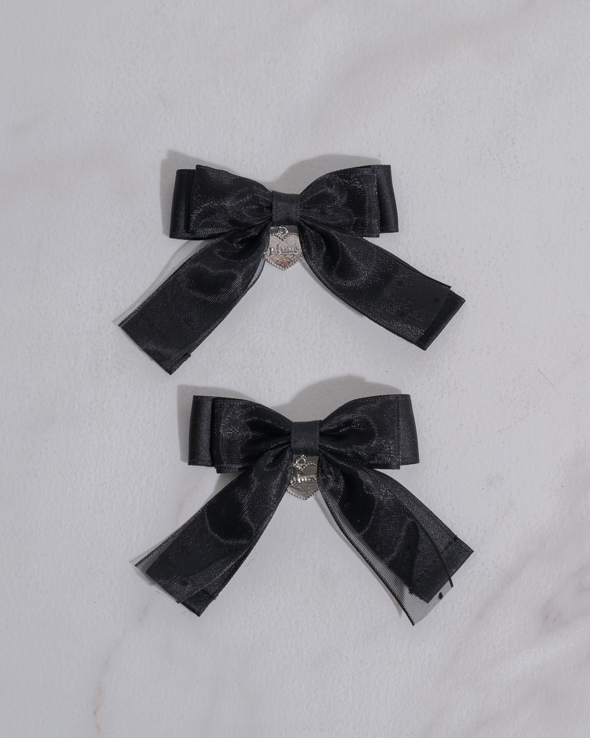 カラー:ブラック