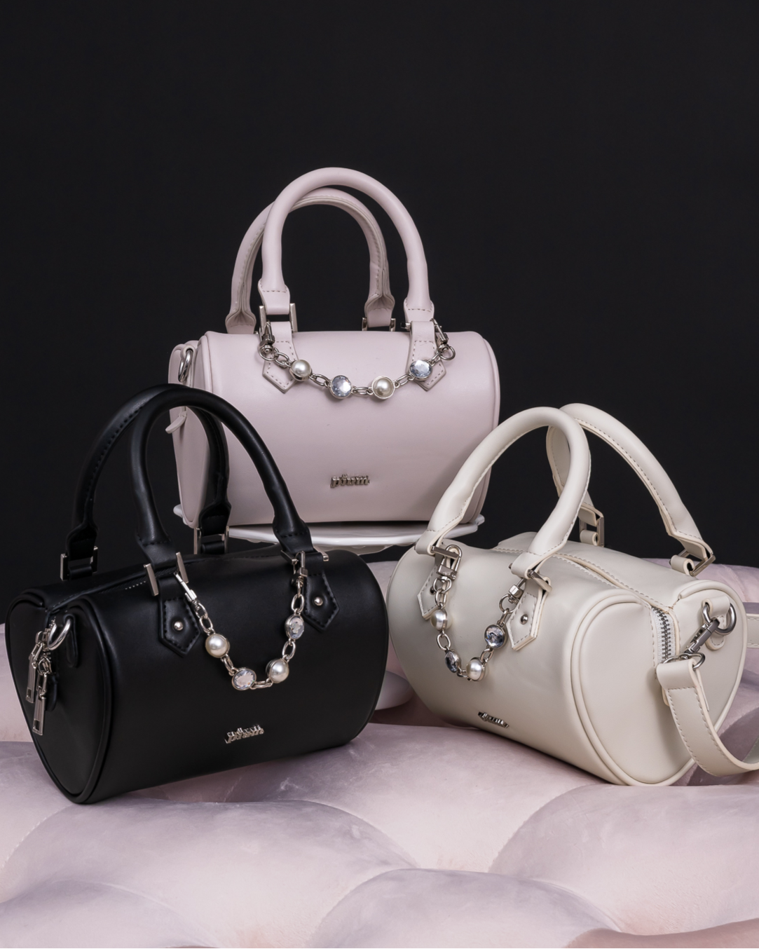 ビジュー付きハート型ボストンバッグ