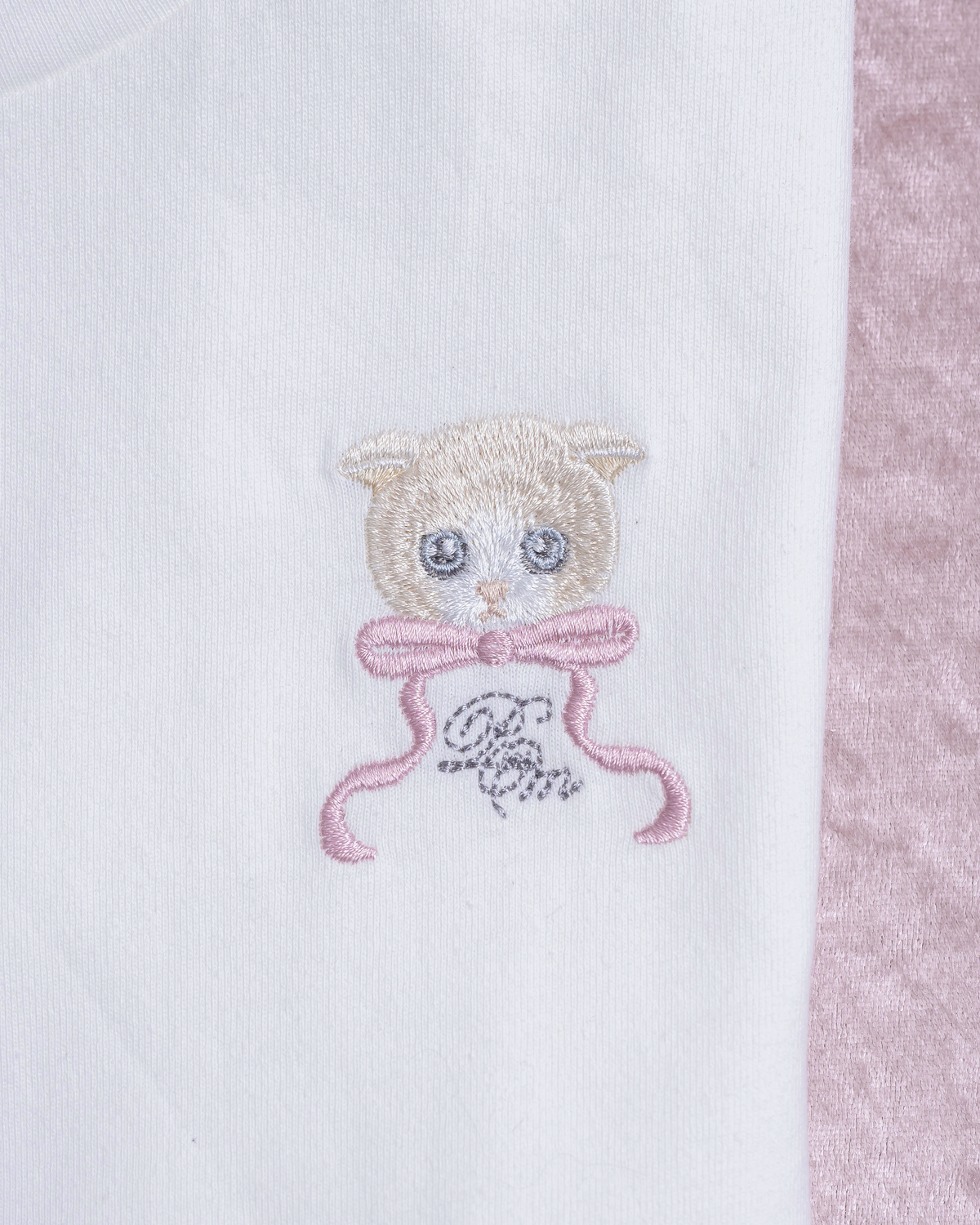 pium sweet kitten Tシャツ