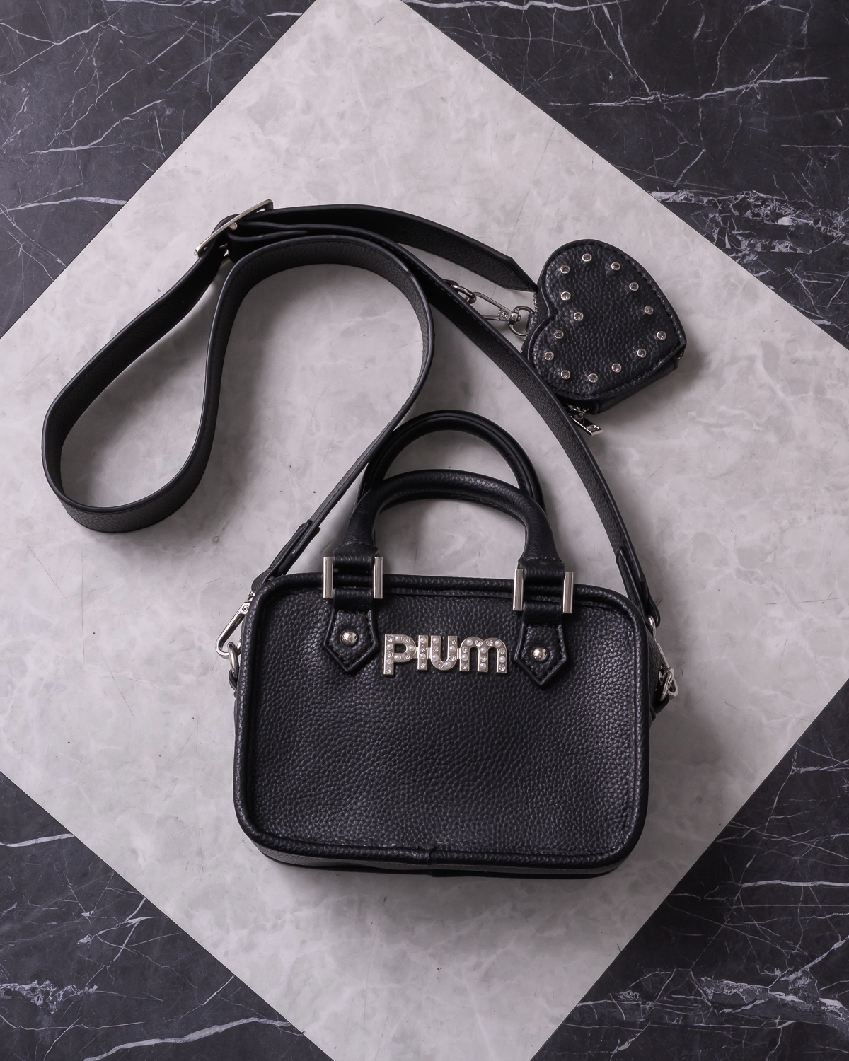 カラー:ブラック