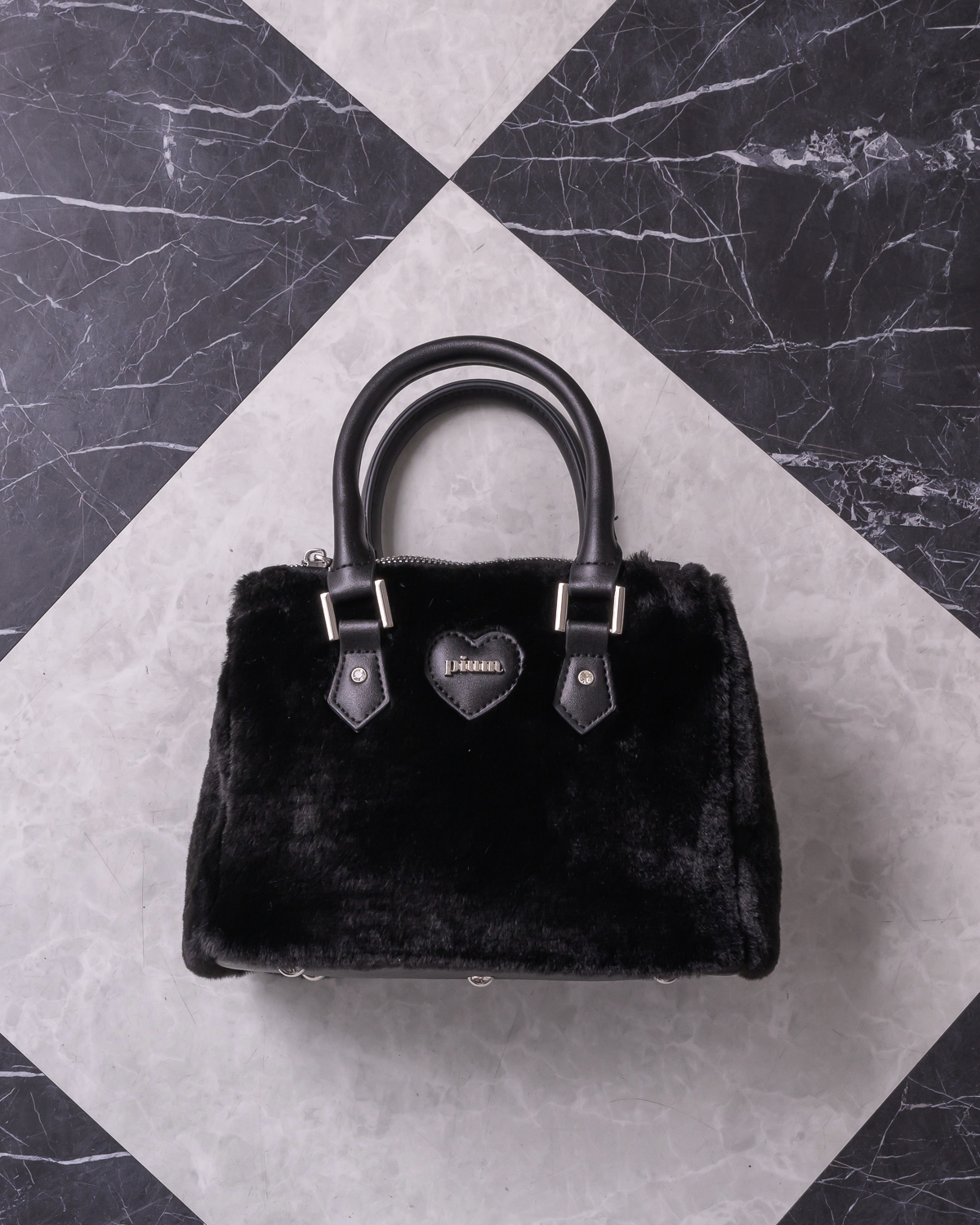 カラー:ブラック