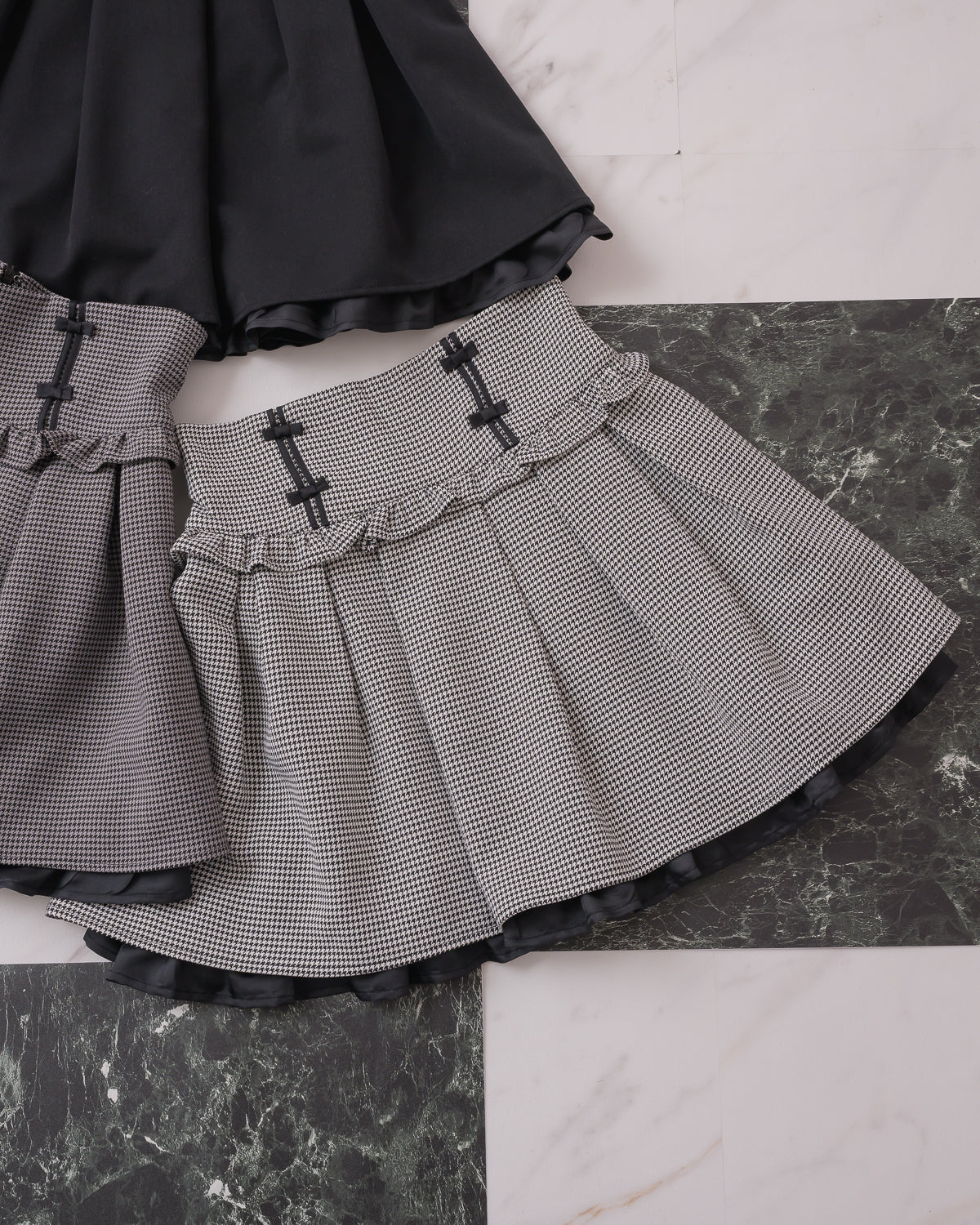 タックフレアドーリーミニスカート