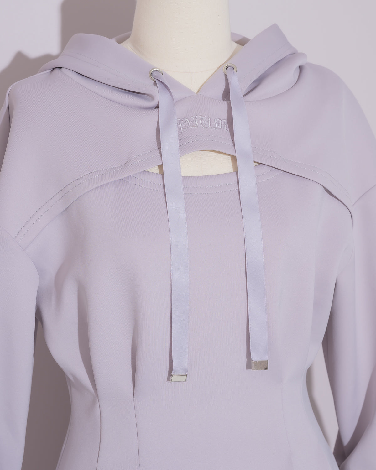 カットアウトボンディングパーカーワンピ