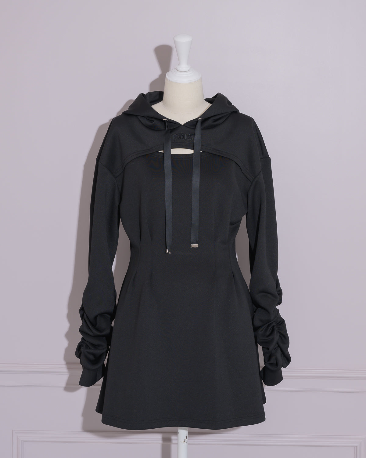 カラー:ブラック