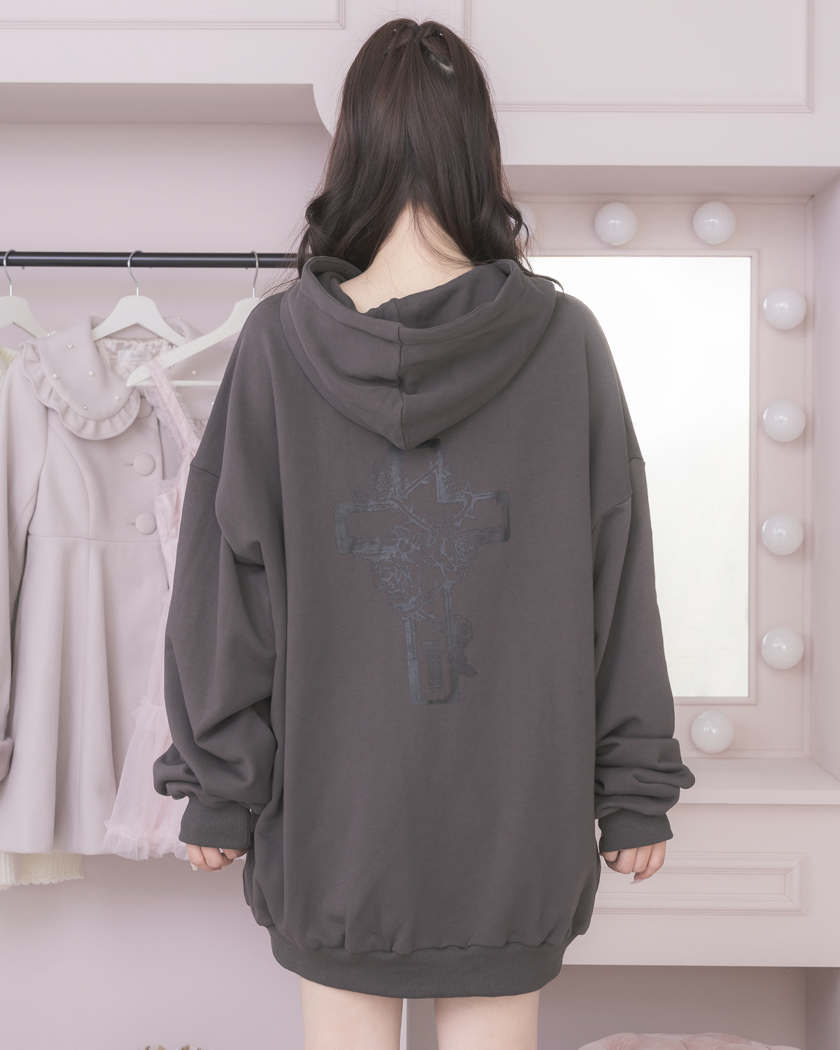 モデル身長:157cm/着用カラー:チャコール