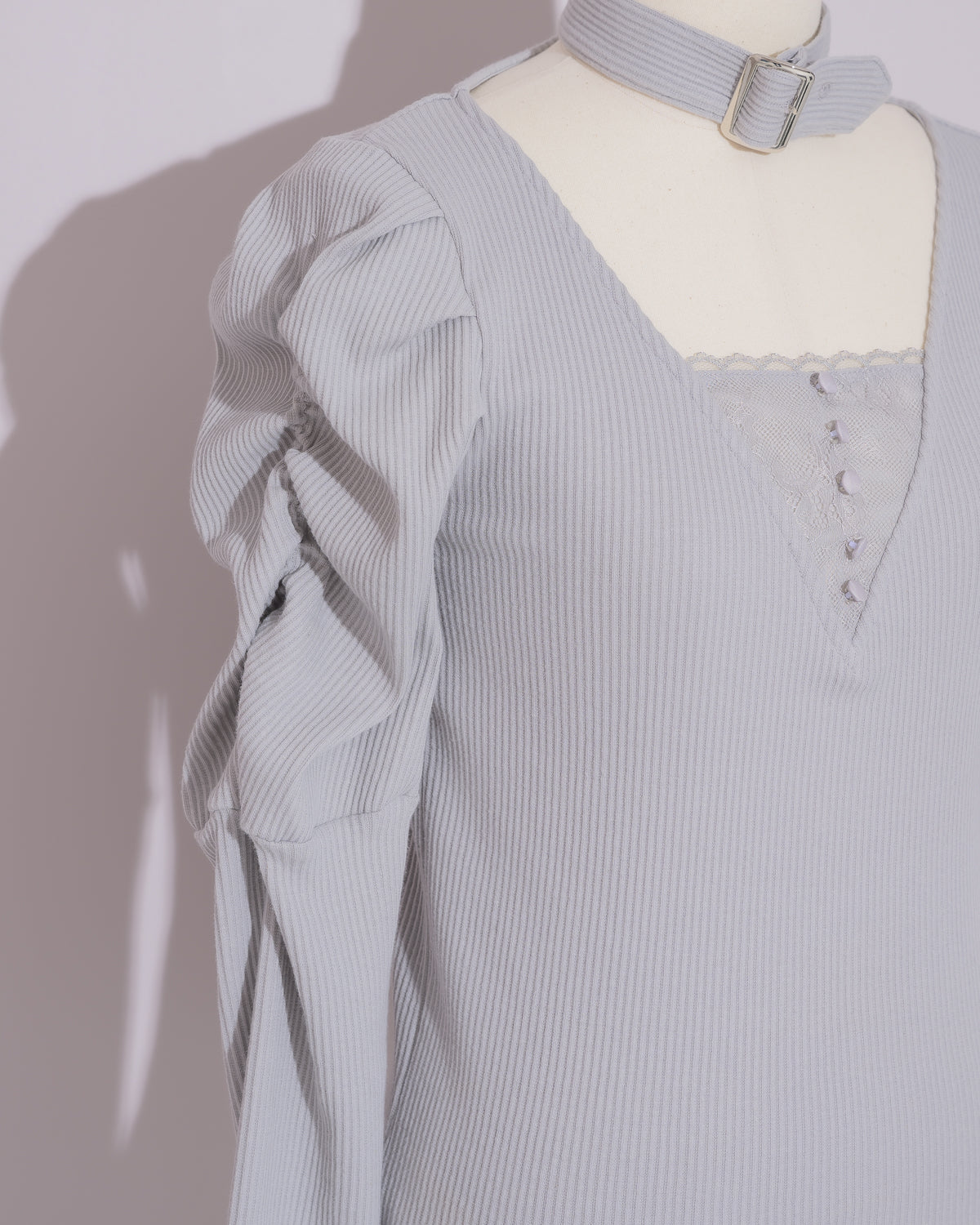 チョーカーベルトカットソー