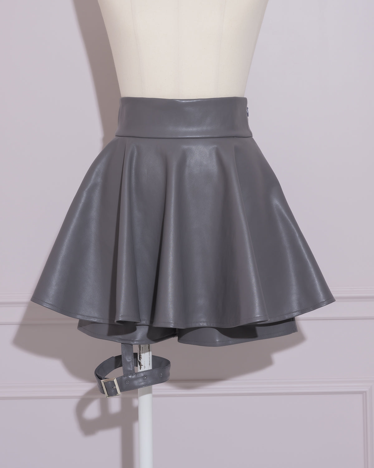 カラー:チャコール