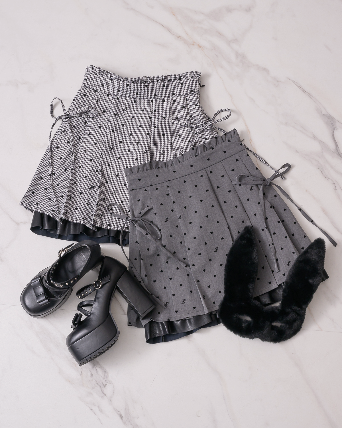 piumハートフロッキープリーツミニスカート