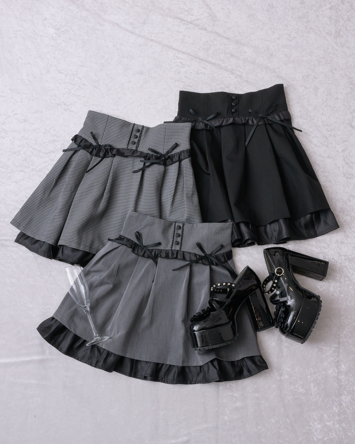 コルセットフリルタックフレアスカート