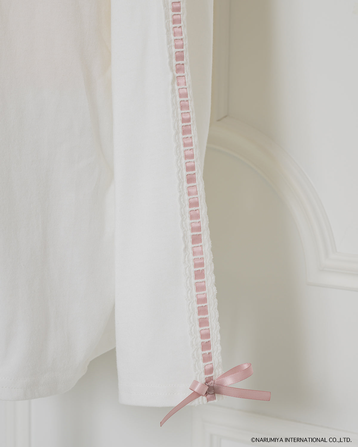 カラー：ホワイト