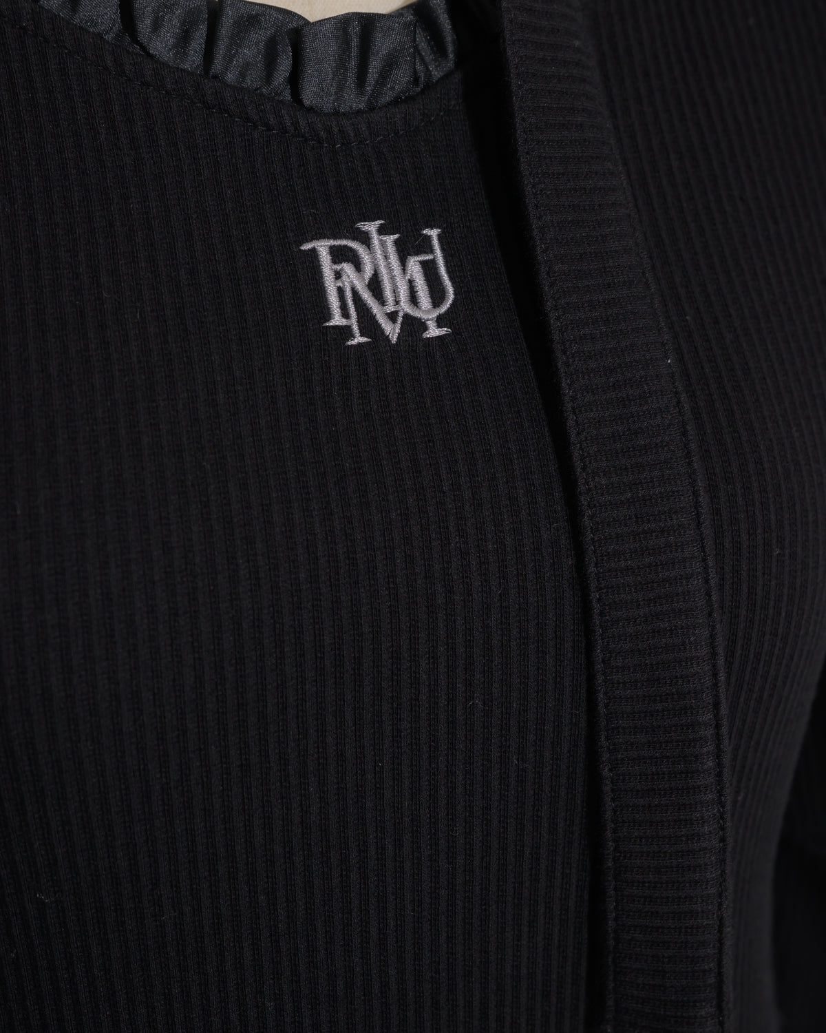 チョーカーベルトフリルカットソー