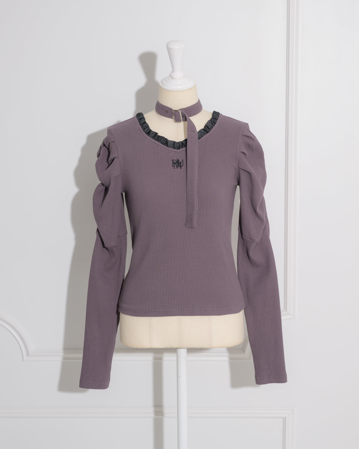 カラー:チャコール