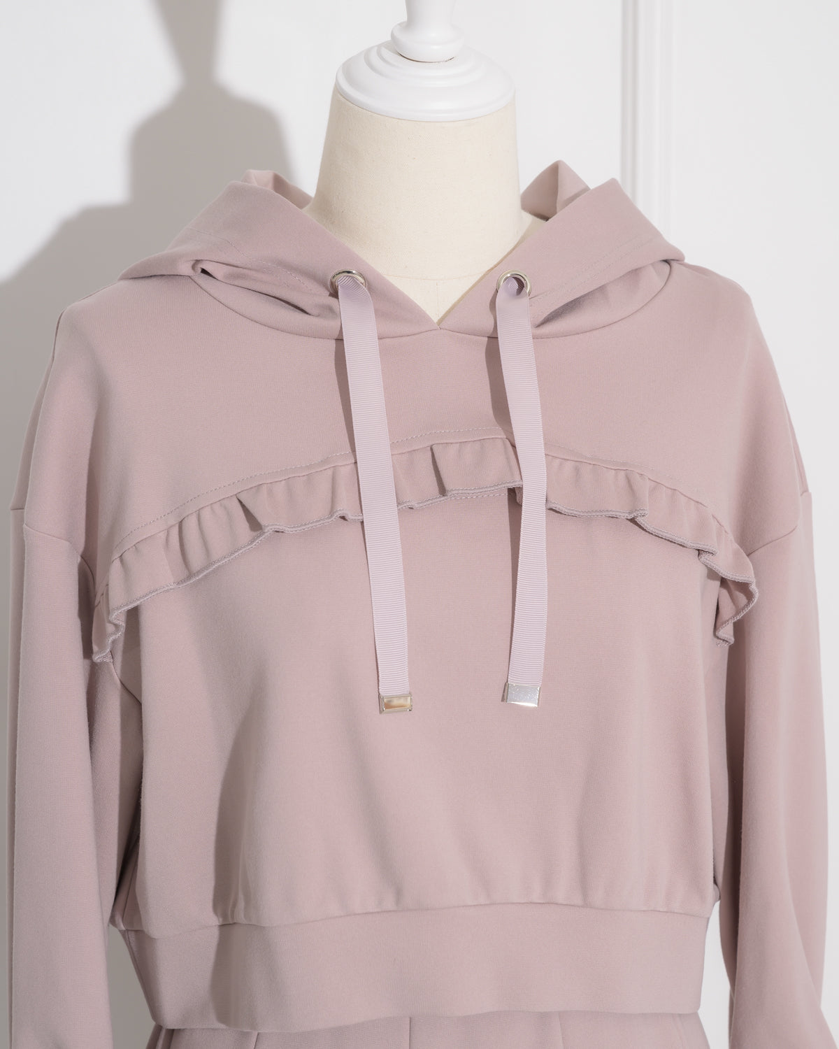 カットアウトフリルスウェットセット