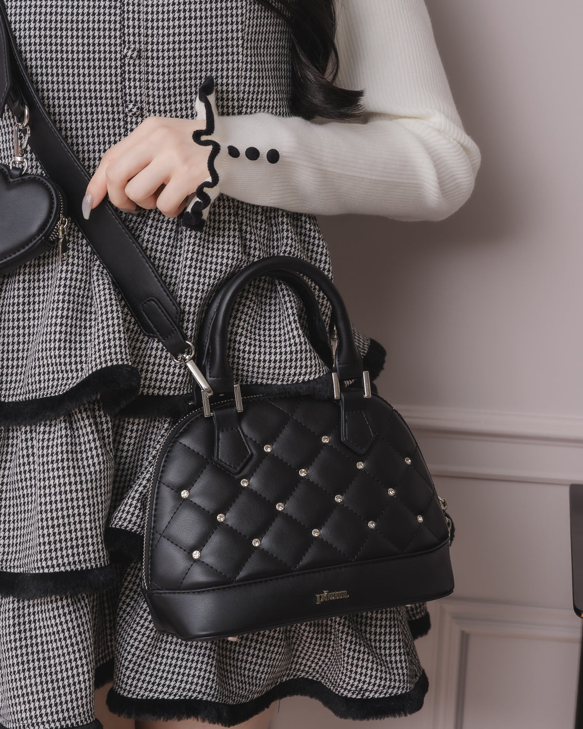 ハートポーチ付きビジューラウンドバッグ