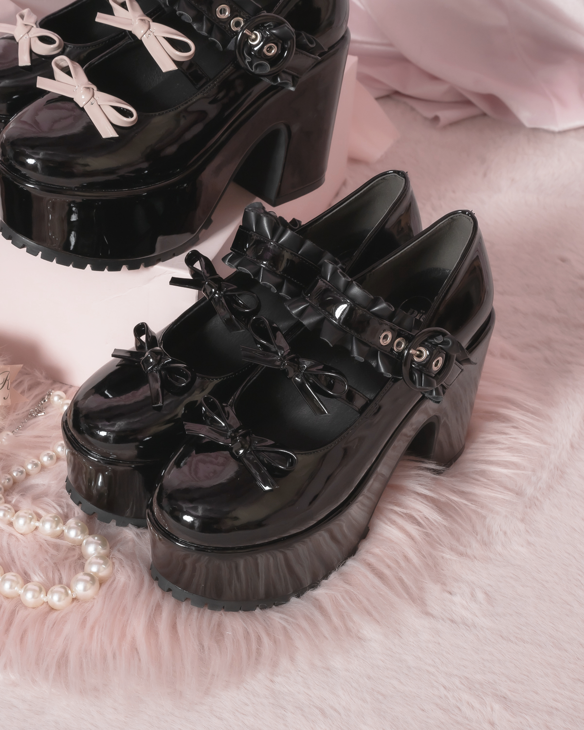 ピウム pium ダブルリボンエナメルパンプス ブラック Lサイズ ピウム pium ダブルリボンエナメルパンプス ブラック Lサイズ