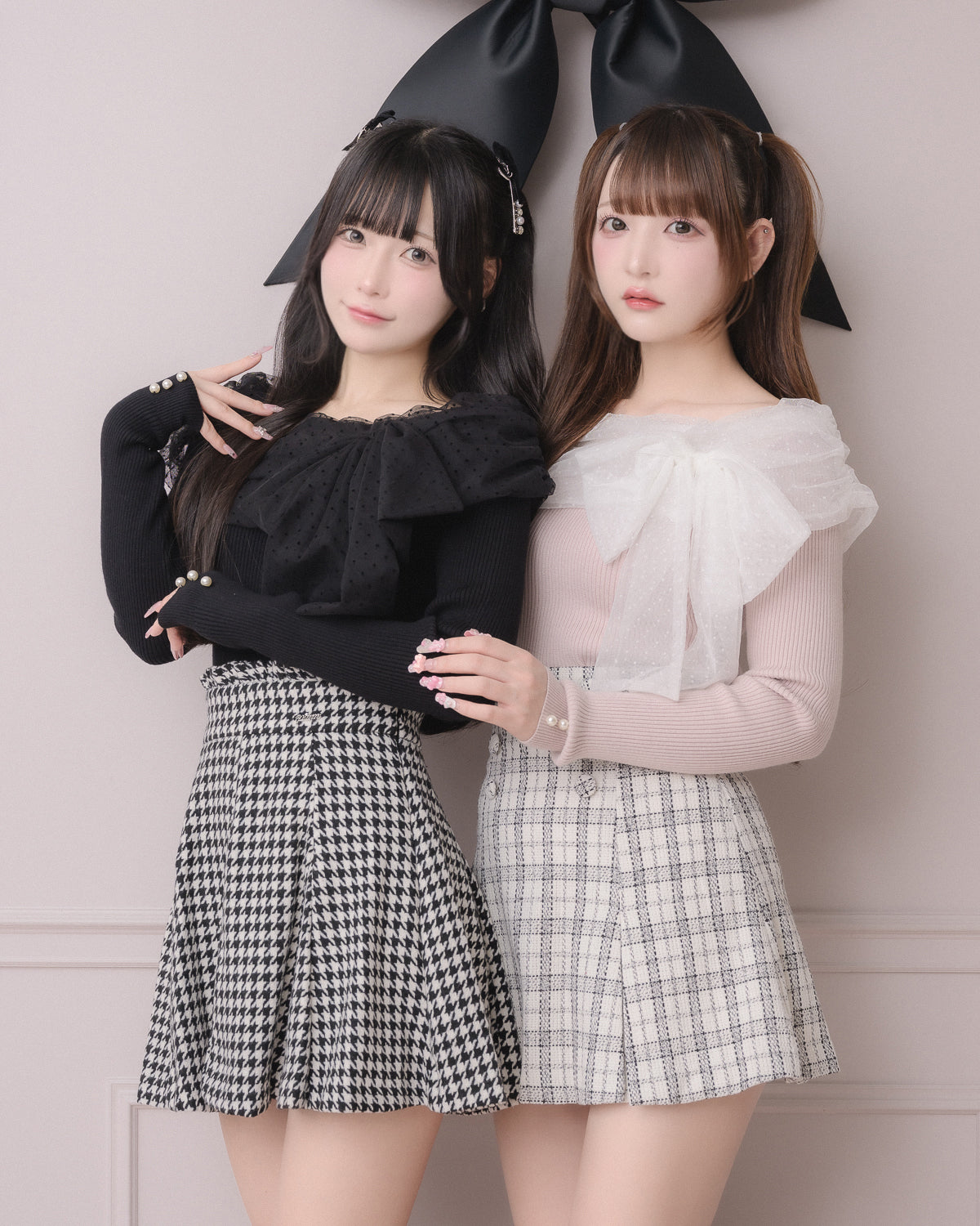 （左）モデル身長：157cm/着用カラー:ブラック（右）モデル身長：162cm/着用カラー:ピンク×ホワイト